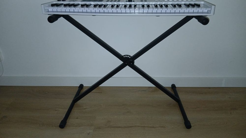Arturia Keylab Essencial 61 Mk3 na caixa
