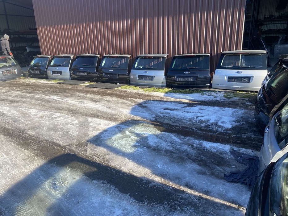 Кришка багажника кляпа Ford Cmax 2003-2010