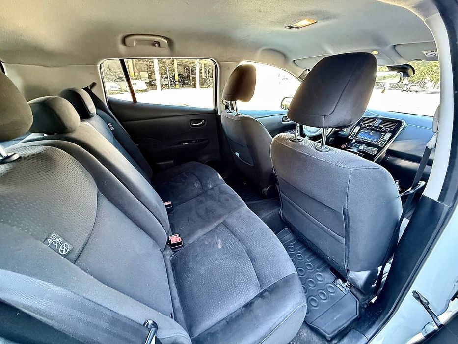 електромобіль Nissan leaf 30квт