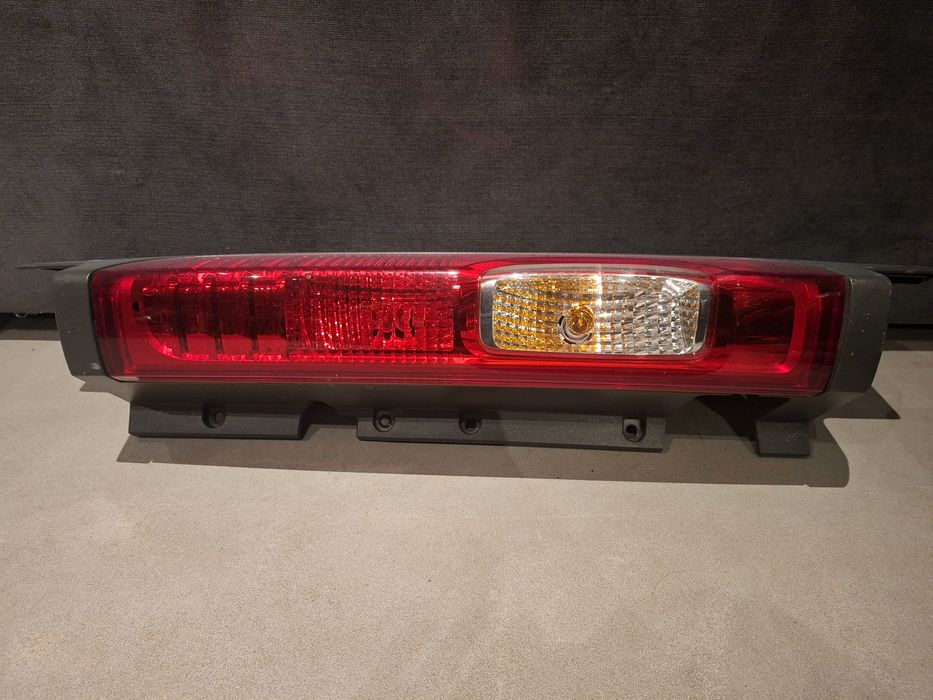 Tylna lampa Opel Vivaro / Nissan Primastar / Renault Trafic