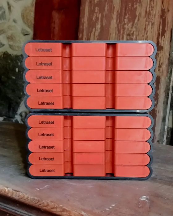 Módulos de gavetas vintage antigos letraset