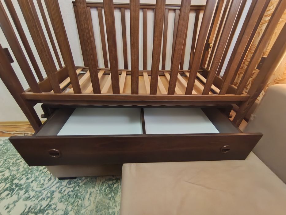Дитяче ліжко продам за 4500 грн