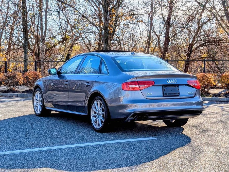 Audi A4      2014