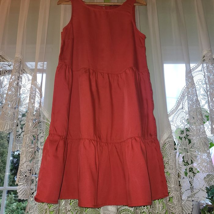 Sukienka czerwona r.38 zwiewna