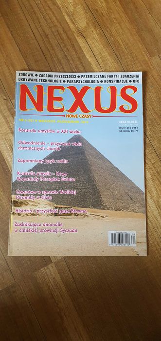 Zestaw pięciu magazynów "Nexus" lata 2014 i 2016