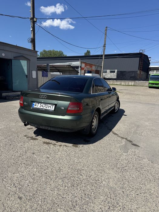 Продам ауді а4 б5 1999 1.6