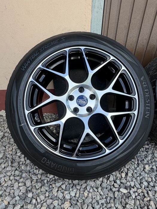 Felgi aluminiowe z oponami Ford 255/50R20 Ford Explorer 5x114.3 czujniki tpms
