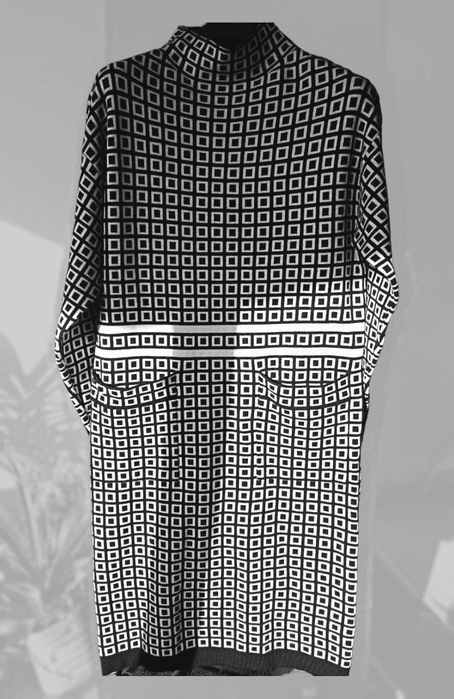 Vestido em malha com padrão geométrico