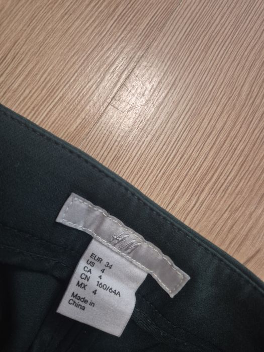 Spodnie obcisłe zielone