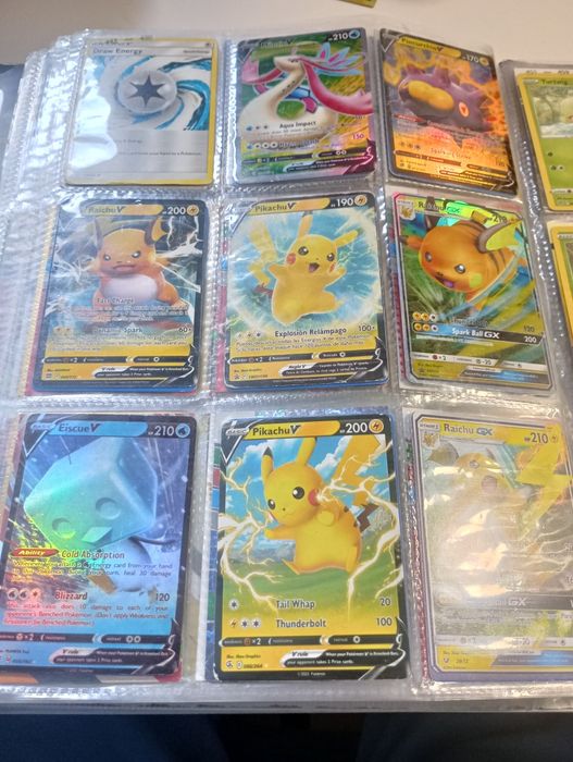 Karty Pokemon kolekcjonerskie