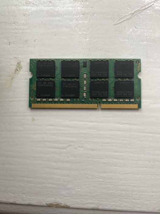 Оперативка 8 gb  SAMSUNG