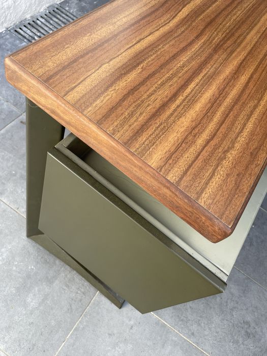 Armário -Daciano da Costa / Longra