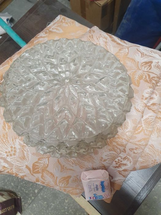 Klosz , płaski, szeroki, we wzory