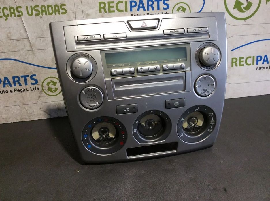 Radio Mazda2  1.2  75cv ano 2003 a 2007  CR-YM2671AT