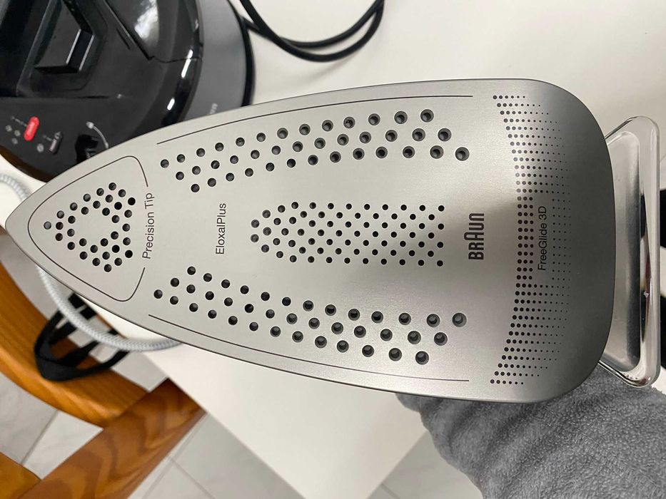 Ferro com Caldeira BRAUN Carestyle Compact