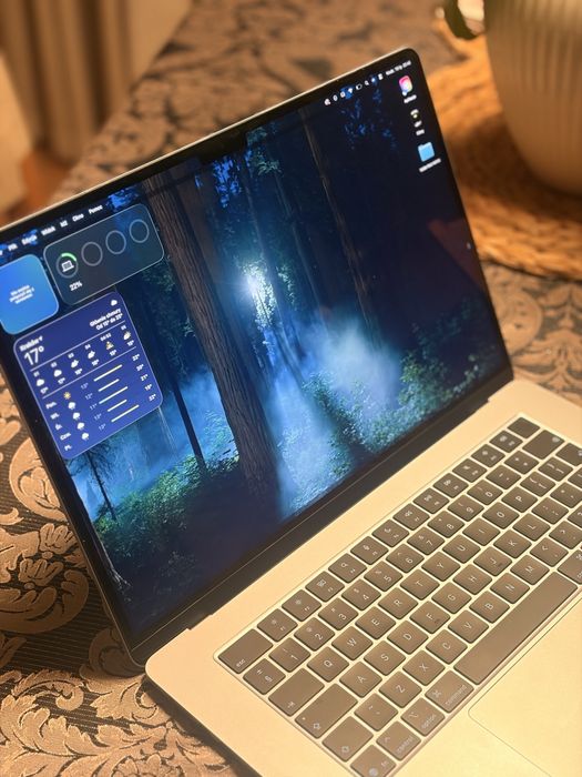 MacBook AIR M4 15.3cali 512gb ssd 16ram