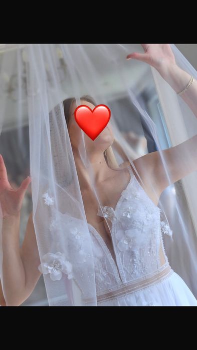 Suknia ślubna biała z welonem