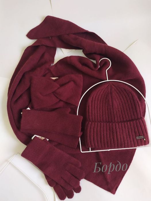 Шапочка бордо. Вовна з ангорою 20%