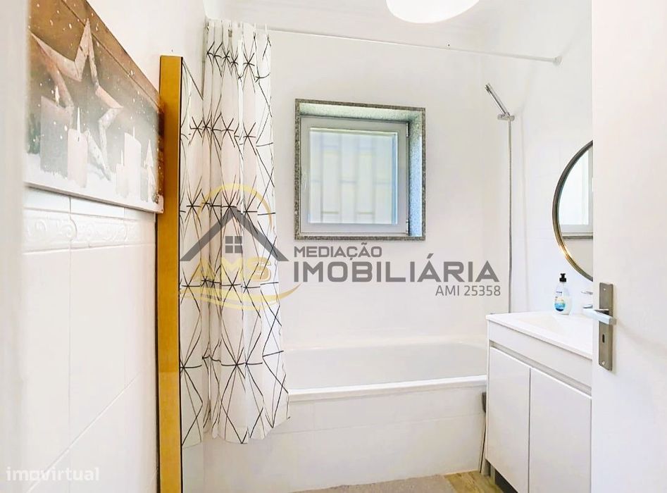 Moradia Independente Com Anexo Transformado Em T1