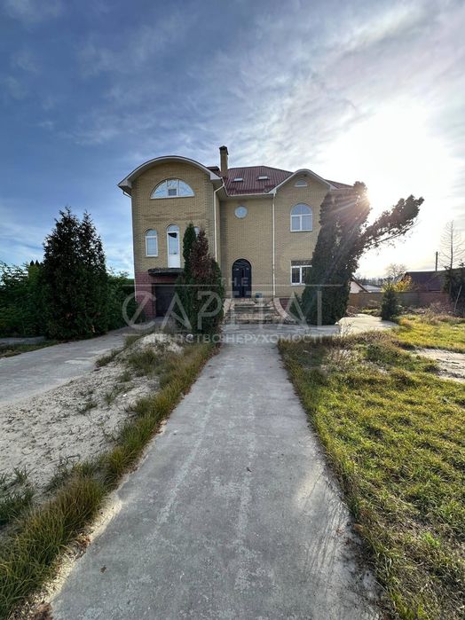 ПРОДАЖ, краща ціна будинку в центрі с. Мархалівка, навпроти лісу, 15 хв до Києва хвойний ліс, газове опалення автономність