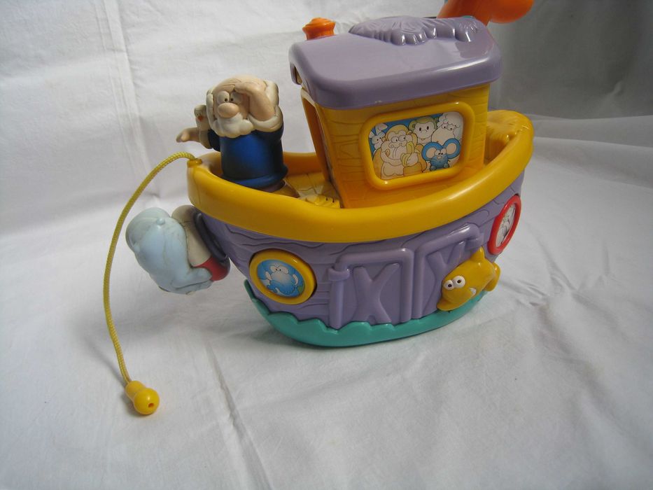 Brinquedo didático Arca de Noé com sons