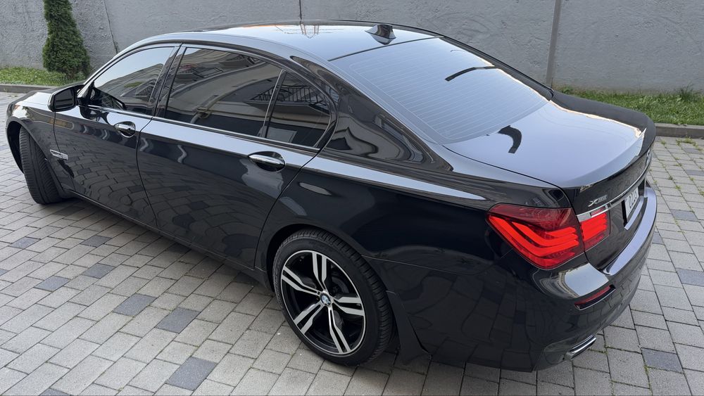 Продам BMW 740Li