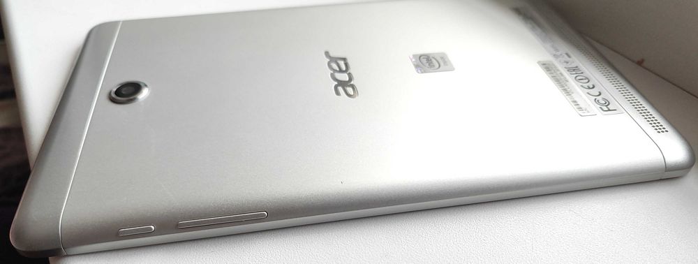 Планшет  Acer Iconia Tab 8 A1-840FHD