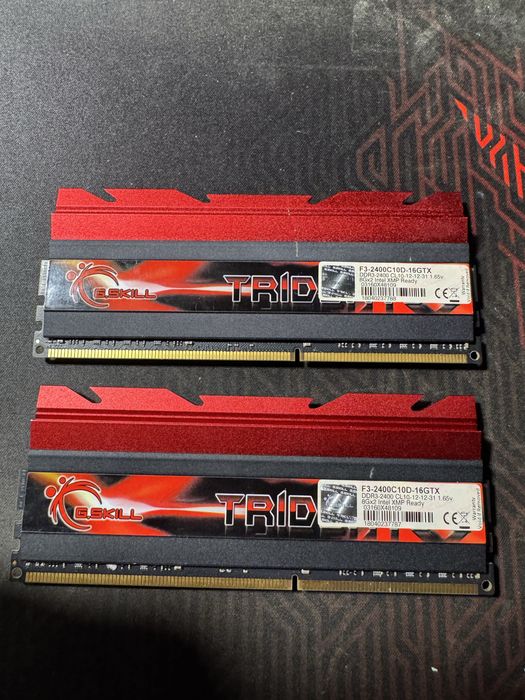 16GB DDR3 2400MHz CL10