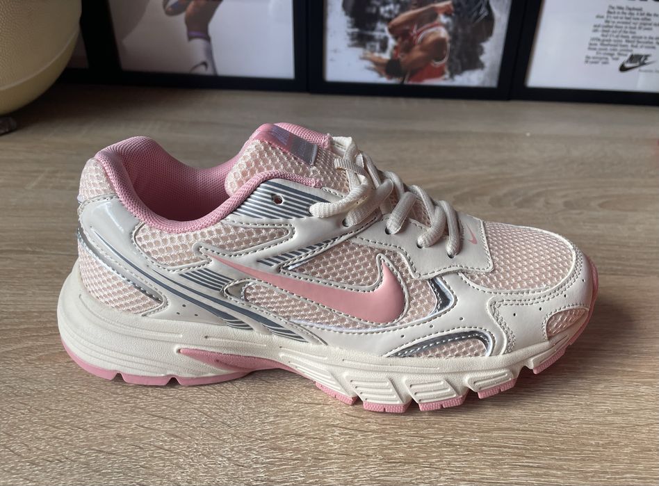 Жіночі кросівки Nike Vomero Custom Pink 36-41