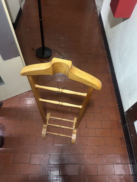 Cabide bingaleiro em bom estado de conservacao