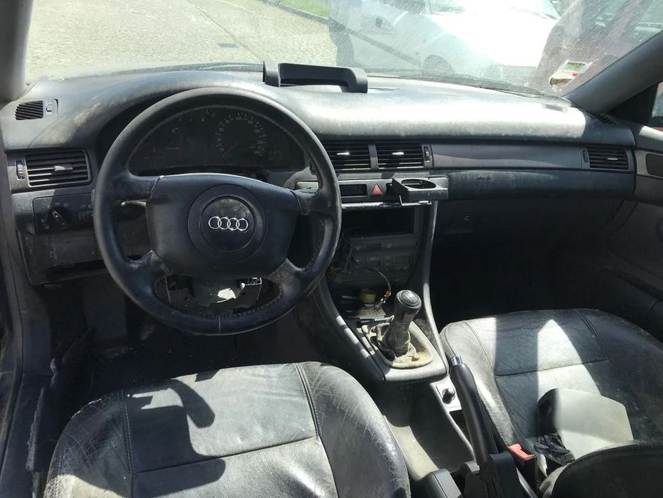 Audi A6 1.8T 4P 1997 - Para Peças