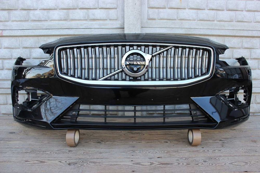 VOLVO S60 III V60 II Бампер передній: 400 $ - Бампери Ковель на Olx