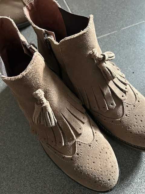 Botas em Camurça