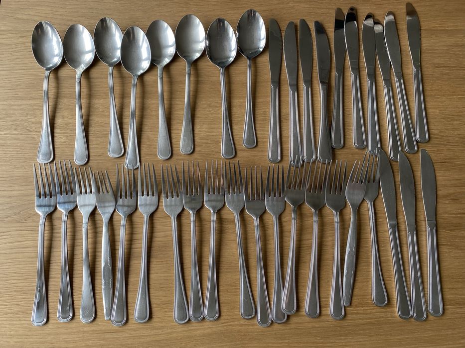 Duzy zestaw sztucce widelce lyzki noze uzywane