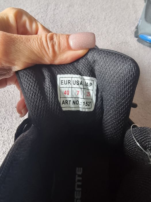 Buty zimowe r. 40