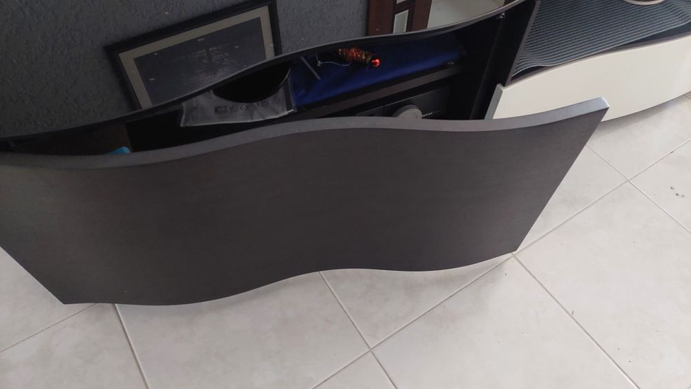 Móvel de tv - ANTARTE. Como novo