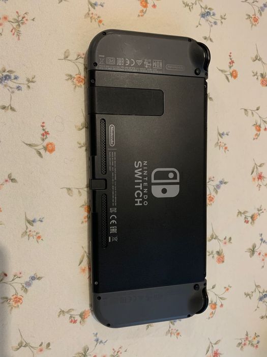 Nintendo Switch em perfeito estado
