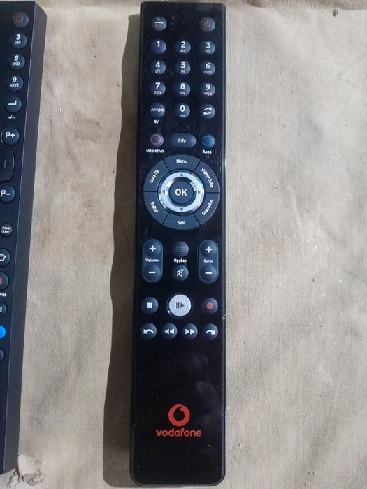 Comandos de box meo e Vodafone novos