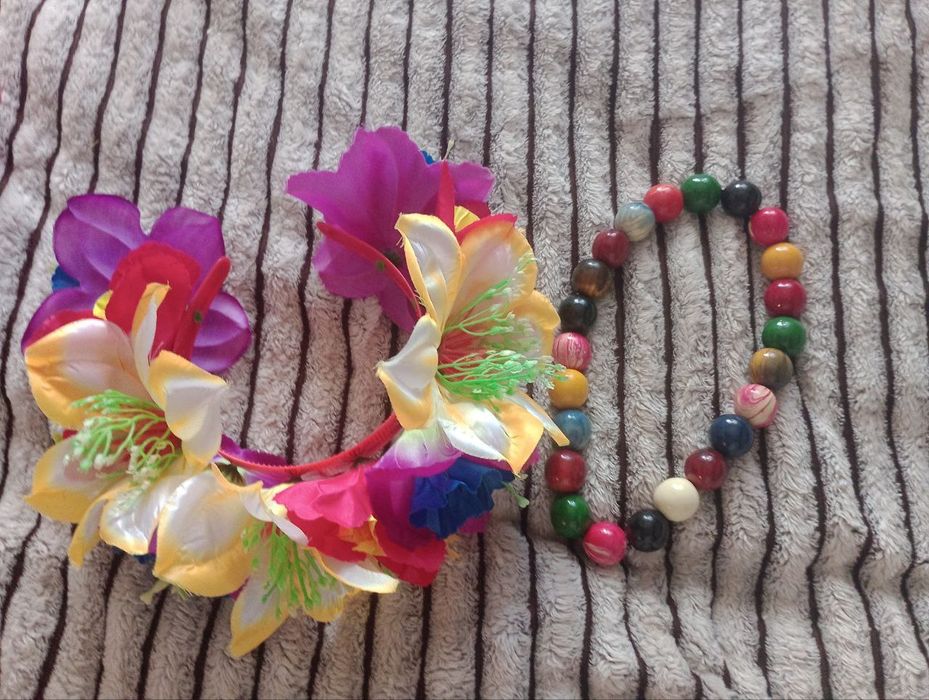 Обруч з квітами+намисто