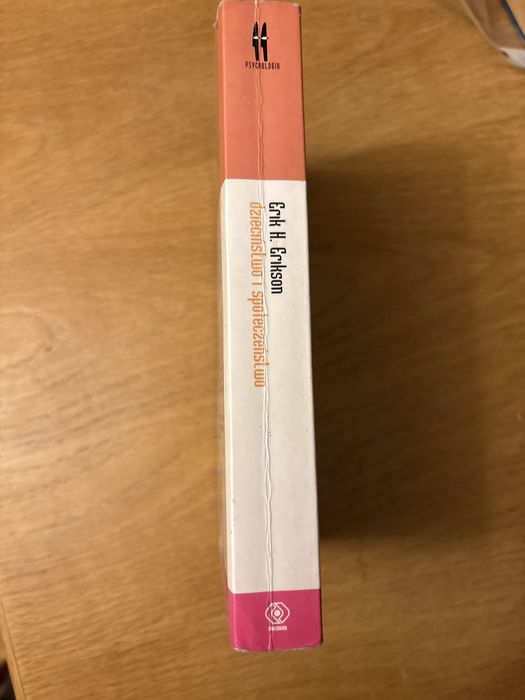 Erik H Erikson dziecinstwo i spoleczenstwo