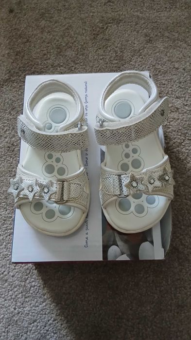 Sandalias chicco 21