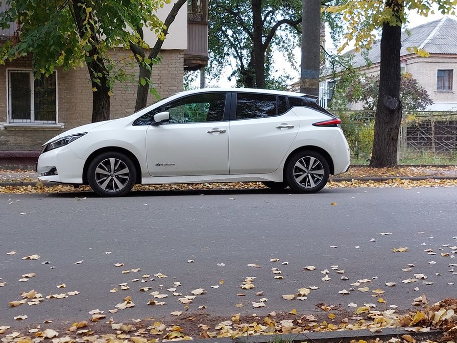 Nissan Leaf 18 года