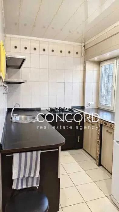 Метро Голосіївська, Деміївська. Продам 2к Голосіївський просп., 82