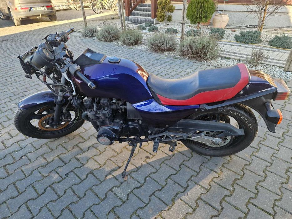 Kawasaki GPZ 1100 unitrak