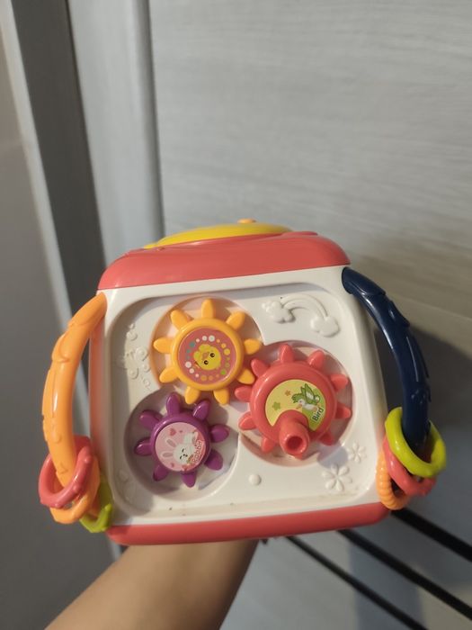 Музична іграшка для немовлят