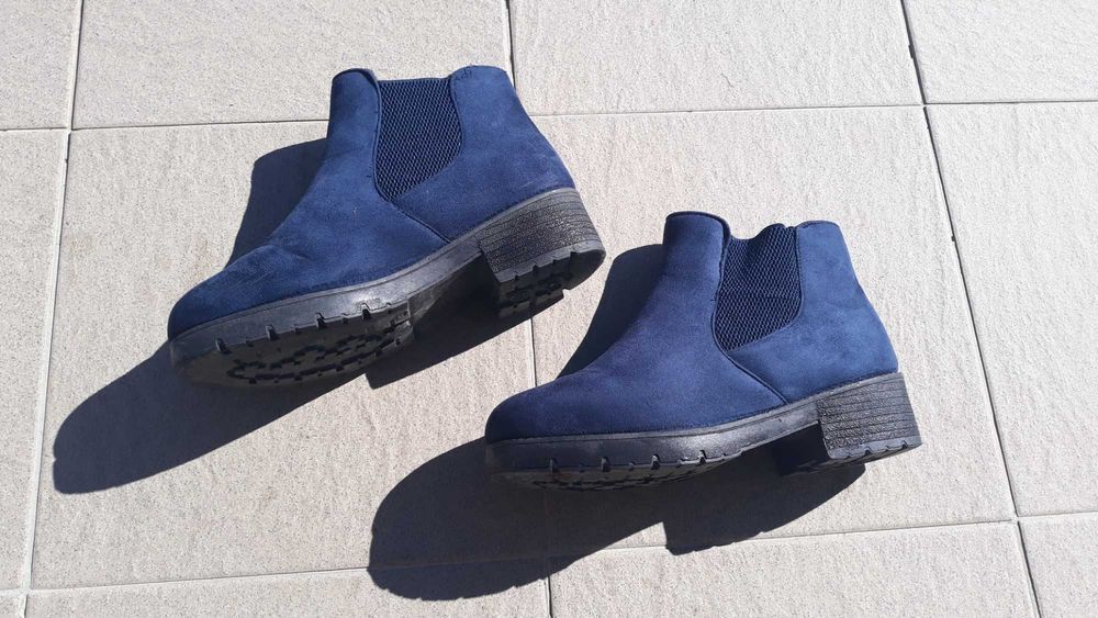 Botas azuis de camurça