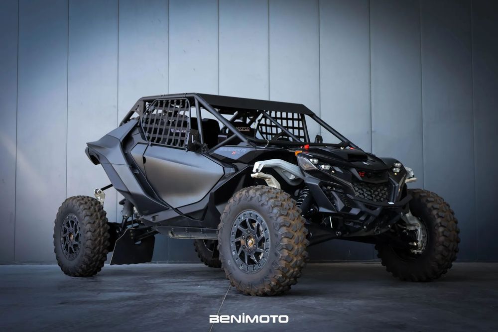 Can-Am Maverick R