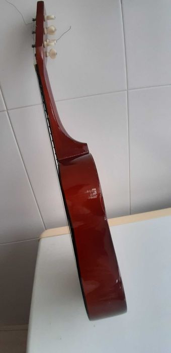 Linda Guitarra, caixa de charutos 1978