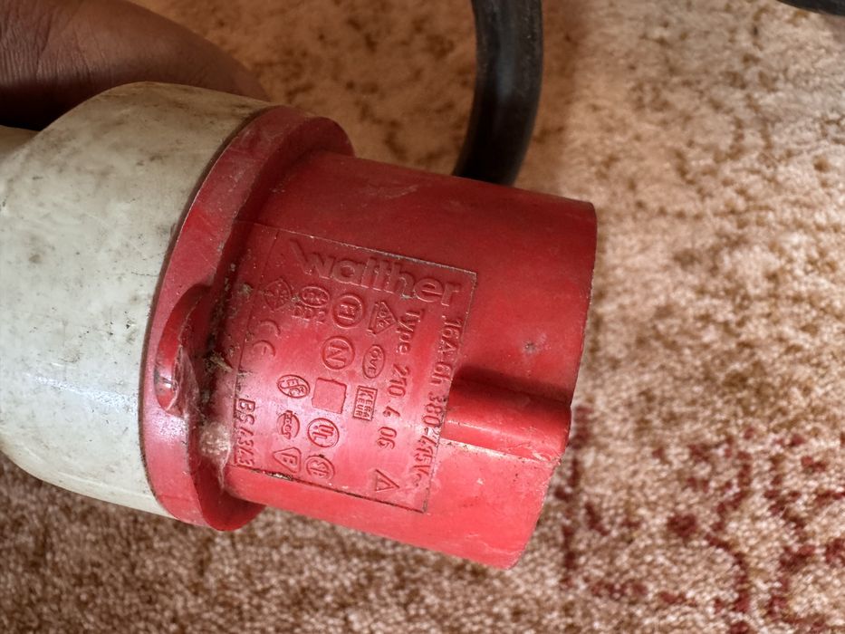 Przewód siłowy z gniazdem 5 metrow