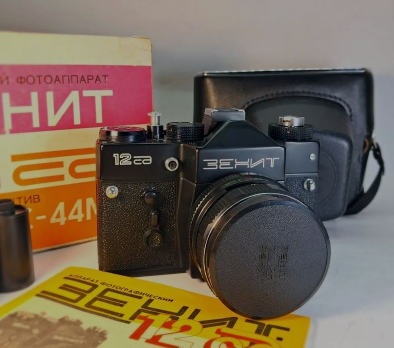Câmara Zenit 12C